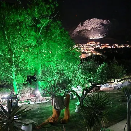 Cretan Stars