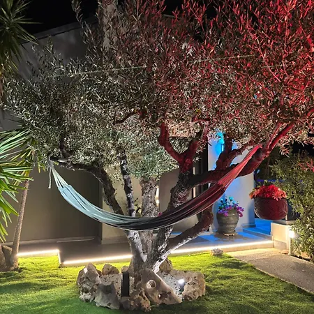 Cretan Stars فيلة